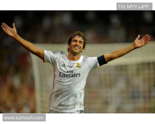 《足球传奇终章:球星退役后的奇幻冒险与重生之路》 《足球传奇终章:球星退役后的奇幻冒险与重生之路》